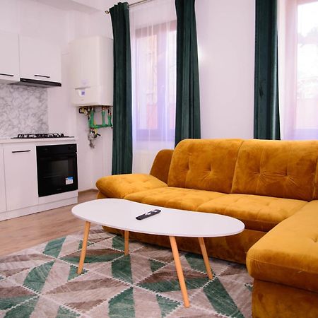 Lisia Residence #1 Piatra Neamt Exterior photo